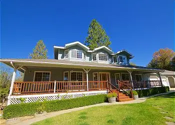 3 Day Oakhurst Deluxe Vacation Home + Yosemite Tour for 10