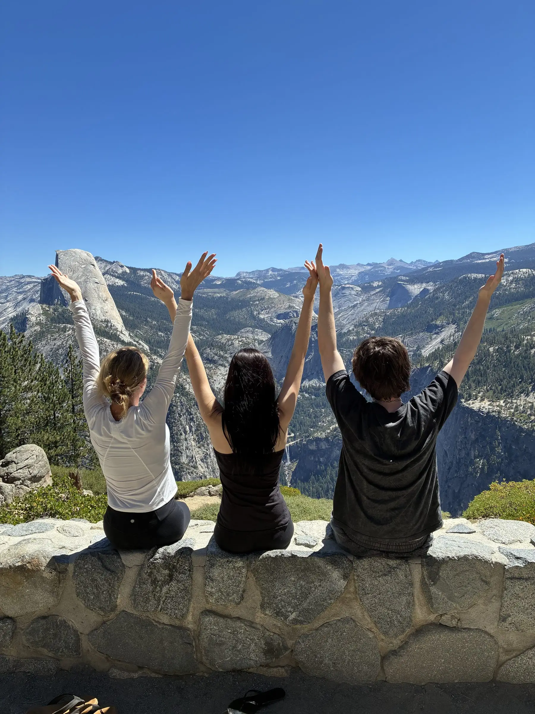 Small Group Glacier Point and Yosemite Valley Tour — photograph 2