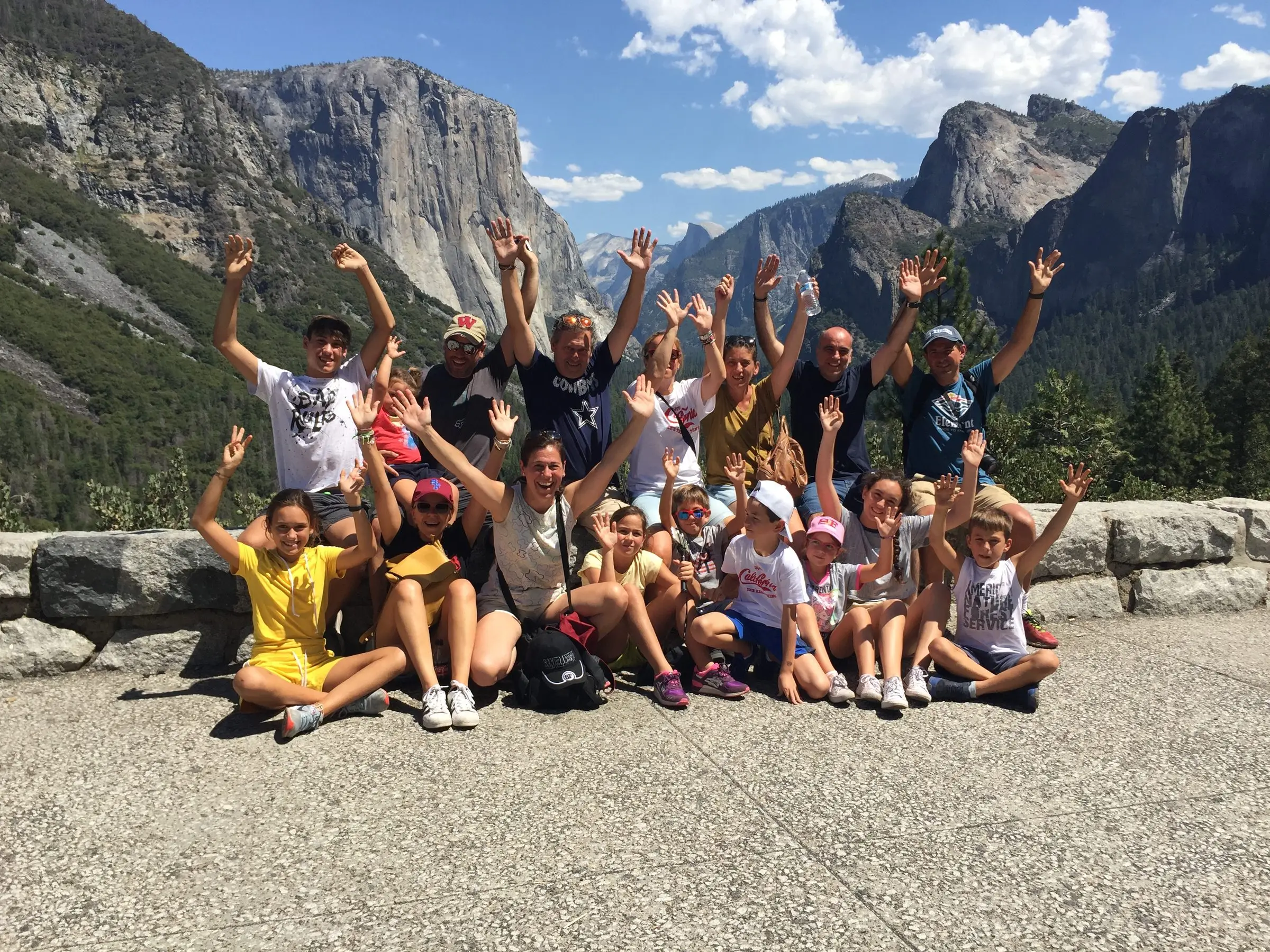 Small Group Glacier Point and Yosemite Valley Tour — photograph 4